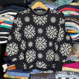 Black Snow Flake Grandma Crewneck Sweater Sz Medium